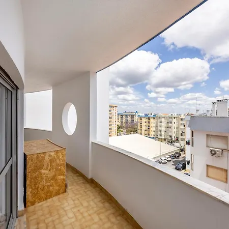 T1 Edificio Bingo - דירה